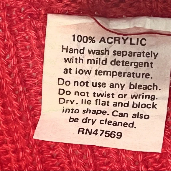 Vintage Red Cable Knit Sweater - Picture 3 of 4